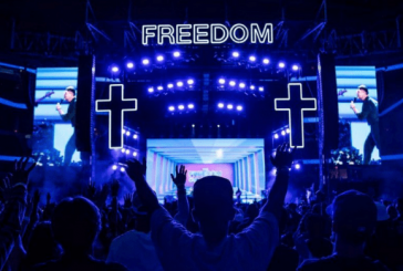 Justin Bieber - The Freedom Experience