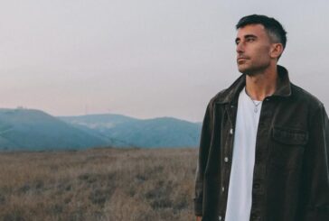Phil Wickham Throws First Pitch at University of Kentucky Baseball Game •