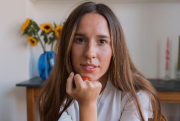 Elle Limebear Earns Her First Official No. 1 in The UK -- NewReleaseToday