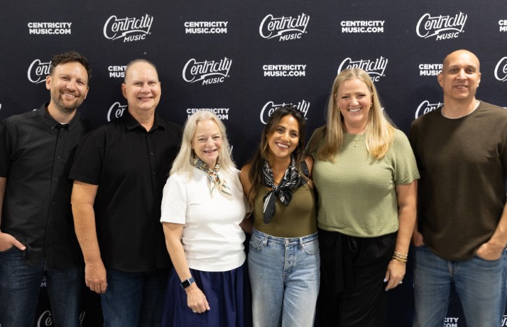 Centricity Music Signs Rachael Lampa, Releases First Single 'Permission' Sept. 25